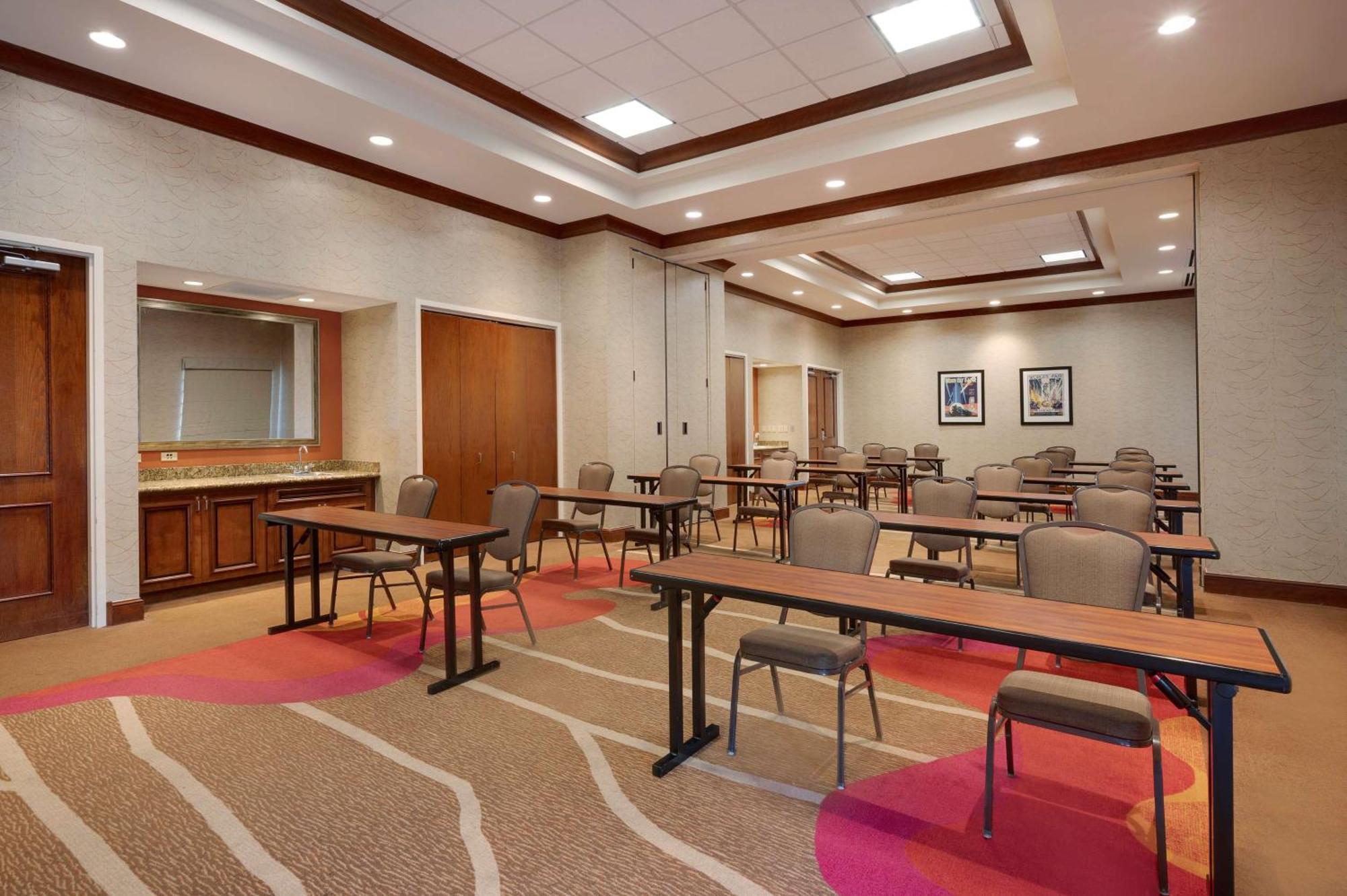 Hilton Garden Inn Chicago/Midway Airport Bedford Park Exterior foto