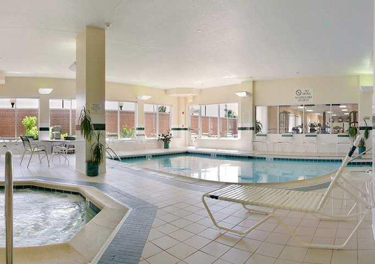 Hilton Garden Inn Chicago/Midway Airport Bedford Park Exterior foto